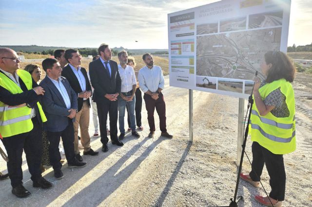 Óscar Puente supervisa la marcha de las obras del enlace de Baeza entre la A-32 y la autovía de Olivar - 1, Foto 1