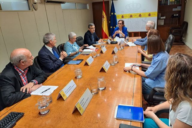 Mónica García aborda con la Plataforma de Mayores y Pensionistas los retos en la salud de las personas mayores - 1, Foto 1