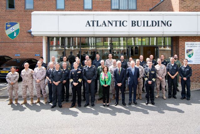 Margarita Robles visita el Mando Marítimo de la OTAN en Northwood - 1, Foto 1