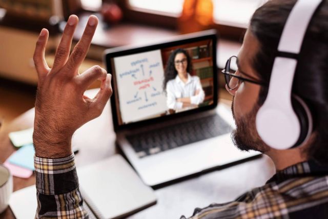 Carpe Diem, una puerta de entrada al desarrollo profesional con una formación online de calidad - 1, Foto 1