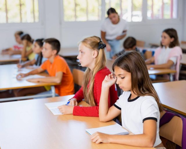 La academia de inglés en Gracia Winter Laguage School ofrece cursos para todas las edades - 1, Foto 1