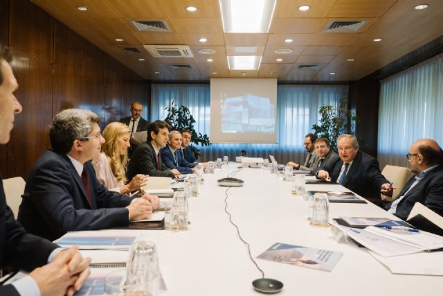 Jordi Hereu analiza con el Presidente de la patronal cementera la descarbonización del sector - 1, Foto 1