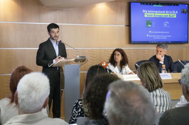 Bustinduy pide un gran consenso político para aprobar una Ley ELA lo antes posible - 1, Foto 1