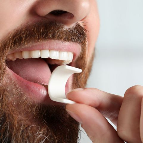 El Centre Dental Francesc Macià analiza la relación del consumo del chicle con la salud oral - 1, Foto 1