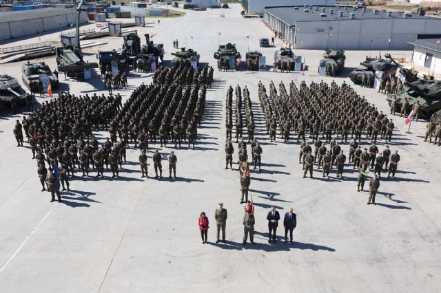 Las tropas españolas en Letonia reciben la visita del Rey y la ministra de Defensa - 1, Foto 1
