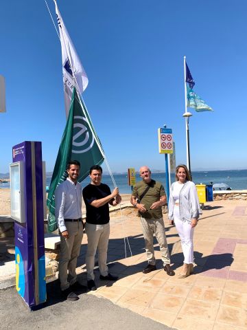 Un total de 25 banderas, 11 Q de Calidad , 11 S de Sostenibilidad y 3 banderas azules , ondearán este verano en las playas de San Javier - 1, Foto 1