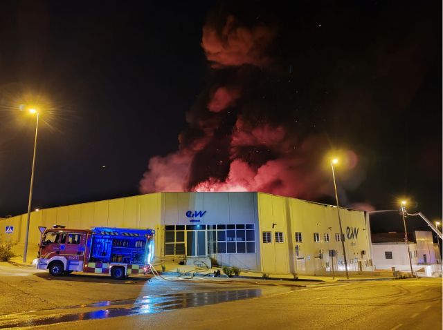 Incendio de una nave industrial en Molina de Segura - 1, Foto 1