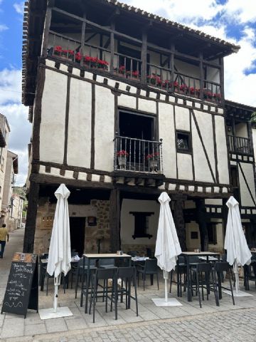 Taberna Doña Sancha ofrece un plan eno-gastronómico en una casona del siglo XV con vistas al torreón de Covarrubias - 1, Foto 1