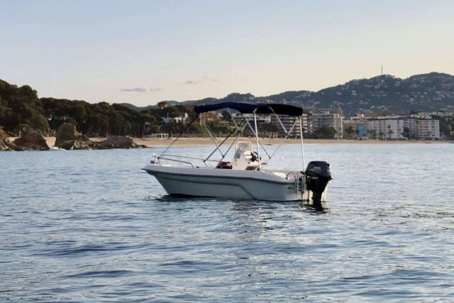 Disfrutar navegando por la Costa Brava sin necesidad de licencia - 1, Foto 1