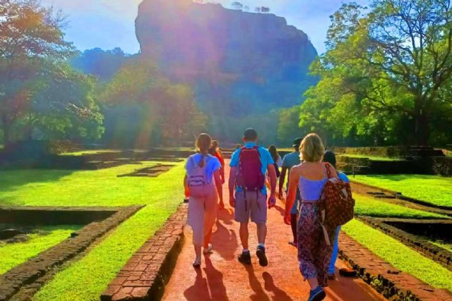 Explorar Sri Lanka en 2024 con la agencia local Viajes Eden - 1, Foto 1