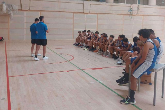 Anna Cruz y Jota Cuspinera impulsan a las jóvenes promesas del baloncesto en el campus de ITW Sport en Barcelona - 1, Foto 1