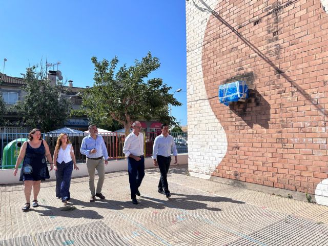 Las obras de desamiantado dan comienzo en el colegio público La Paz de San Javier - 1, Foto 1