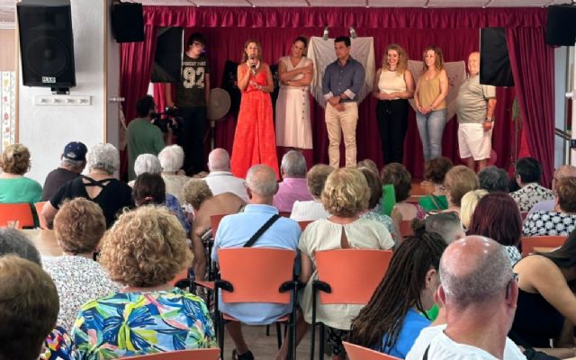 El gobierno regional celebra el ‘Día de los Abuelos’ con los mayores de San Javier - 1, Foto 1