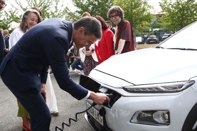 Pedro Sánchez visita VELTIUM, un ejemplo de las oportunidades que ofrece la transición energética para la pequeña y mediana empresa - 1, Foto 1