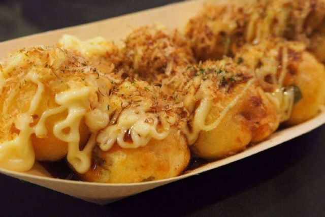 El takoyaki es un plato típico de la cocina callejera japonesa que se puede disfrutar en Balón Tokio, en Madrid - 1, Foto 1