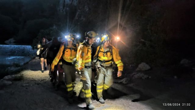 Rescatan a una mujer que resultó herida al caerse en las pozas del río Alhárabe, en Moratalla - 1, Foto 1