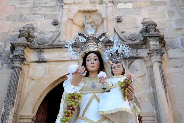 Brillante y emotiva procesión en honor a la Virgen de los Remedios, patrona de Cogolludo - 1, Foto 1