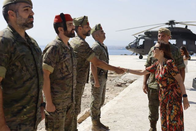 La ministra de Defensa finaliza su visita a los peñones en la isla Isabel II de Chafarinas - 1, Foto 1