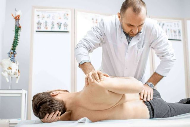 La EOM ofrece una formación profesional en terapia manual osteopática y readaptación - 1, Foto 1