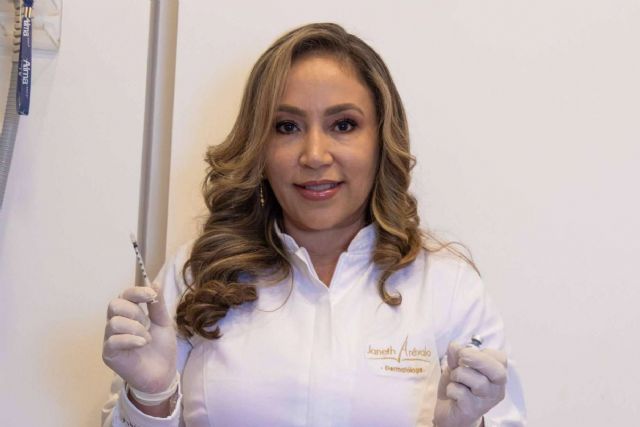 Dra. Janeth Arévalo, líder en tratamientos de rejuvenecimiento facial con Mesoglow - 1, Foto 1