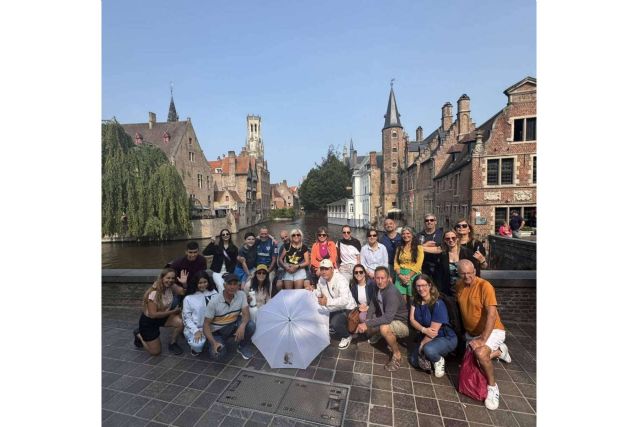 Descubrir la Magia de Brujas, Gante y Bruselas con Brujasfreetour - 1, Foto 1