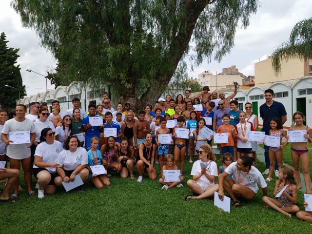 Éxito de participación en el I Campeonato de Natación organizado por la Peña El K-os - 1, Foto 1