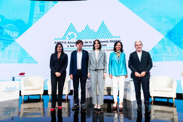 Morant anuncia que el Gobierno financiará el 80% de la matrícula de cerca de 8.000 jóvenes que cursen estudios sobre Inteligencia Artificial en universidades españolas - 1, Foto 1