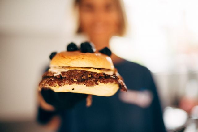 Meaters impulsa su famosa Smash Burger con la promoción de envío gratis y destaca su carne premium de Wagyu A5+ - 1, Foto 1