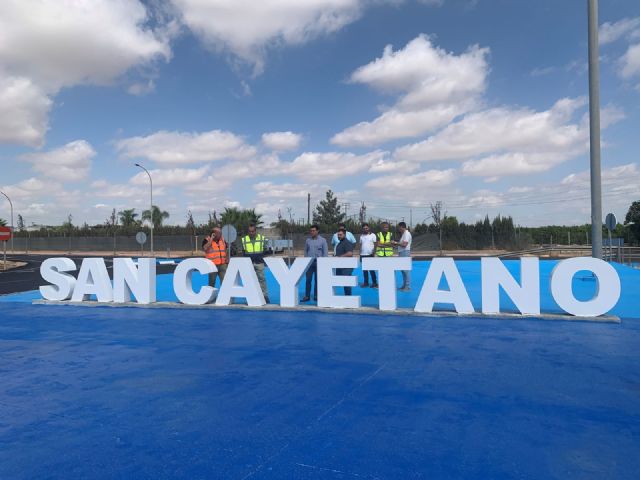 El Ayuntamiento invierte 283.000 euros en la mejora de la entrada a San Cayetano - 1, Foto 1