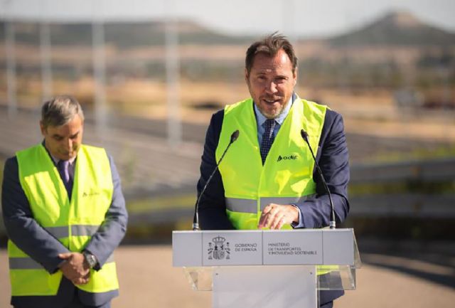 Óscar Puente anuncia propuestas de empresas para nuevos servicios de autopista ferroviaria en Valladolid - 1, Foto 1