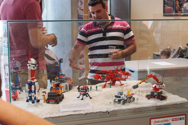 Exposición del juego de construcción TENTE en el centro comercial Valdebernardo - 1, Foto 1