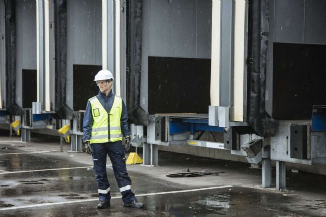 ASSA ABLOY a la vanguardia del mantenimiento de puertas industriales y equipos de muelles de carga - 1, Foto 1