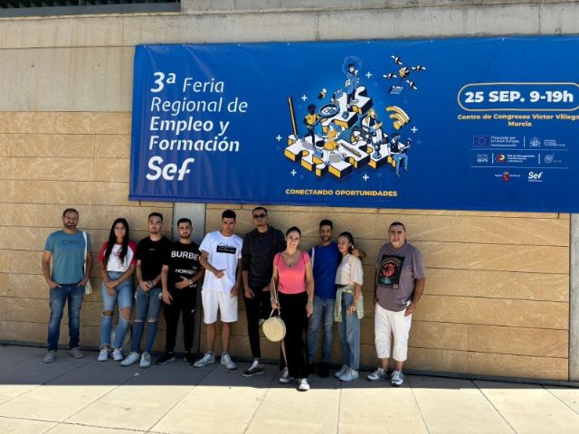 Nuestros alumnos del PMEF-GJ visitan la III Feria de empleo y formación del SEF - 1, Foto 1