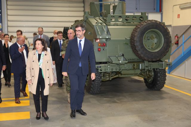 Robles destaca la importancia de la industria de Defensa en la modernización de las Fuerzas Armadas y en la vertebración territorial - 1, Foto 1