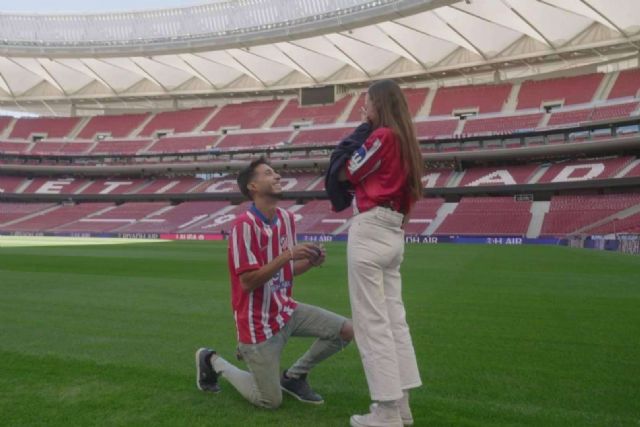 Pedida de mano en el Cívitas Metropolitano - 1, Foto 1