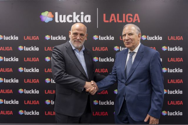 Luckia y LALIGA plasman su acuerdo con la firma entre José González y Javier Tebas - 1, Foto 1