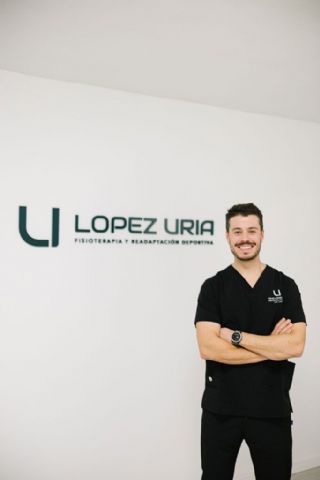 López Uría Fisioterapia: Clínica en Oviedo que revoluciona la atención de lesiones deportivas y traumatológicas con tecnología avanzada y atención personalizada - 1, Foto 1