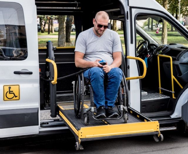 Autocares Piquer mejora la movilidad con su nuevo servicio de taxi adaptado - 1, Foto 1