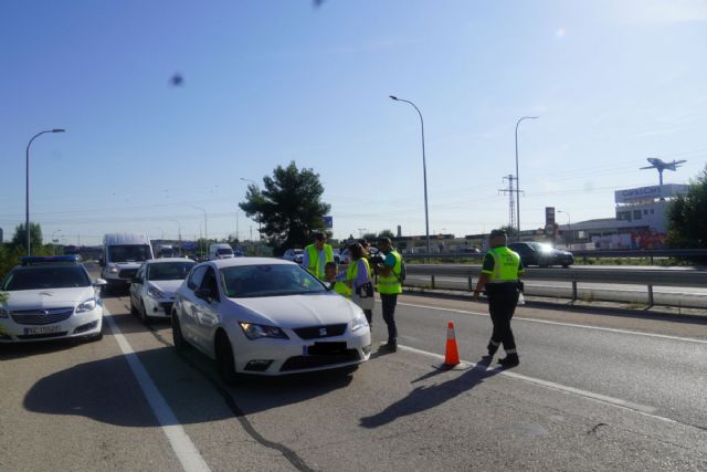 Tráfico vigila esta semana las distracciones al volante - 1, Foto 1