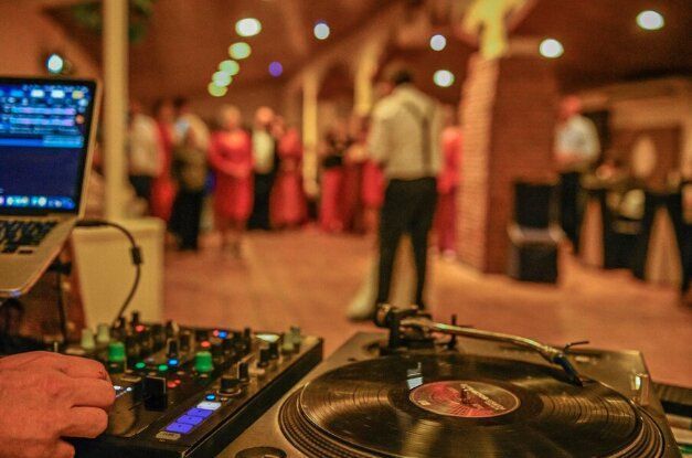 La Boda De Tus Sueños enumera los aspectos a tener en cuenta al contratar un DJ para bodas - 1, Foto 1