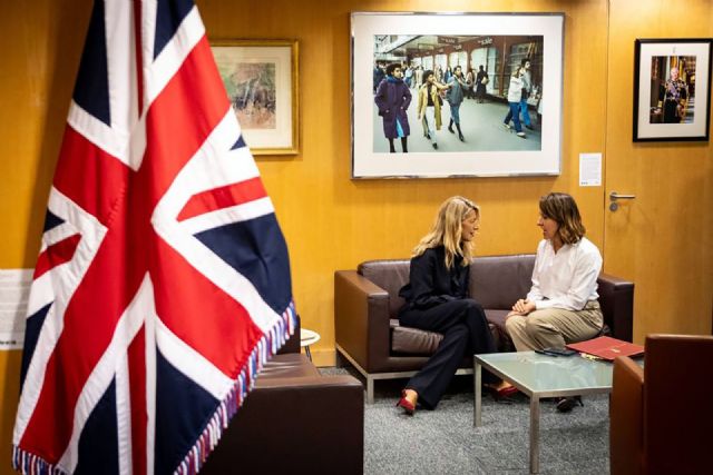 Díaz abre una nueva etapa de cooperación bilateral con la ministra británica de Trabajo de Reino Unido - 1, Foto 1