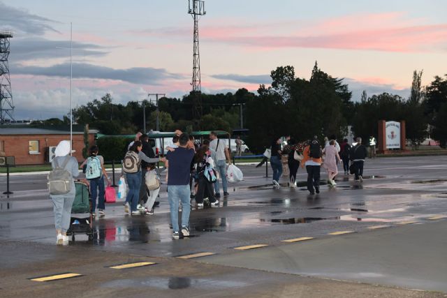 El Gobierno declara la emergencia para la atención de personas de origen español evacuadas del Líbano - 1, Foto 1