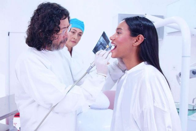 Marlon Becerra, excelencia en odontología para una sonrisa saludable y radiante - 1, Foto 1