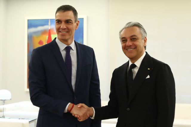 Pedro Sánchez aborda con el presidente de la Asociación Europea de Fabricantes de Automóviles y CEO de Renault, Luca de Meo, los retos de la automoción en España y Europa - 1, Foto 1