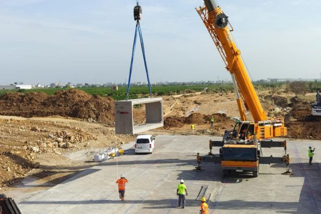 Transportes moviliza 930 trabajadores y 319 máquinas para reconstruir las carreteras y vías ferroviarias de València dañadas por la DANA - 1, Foto 1