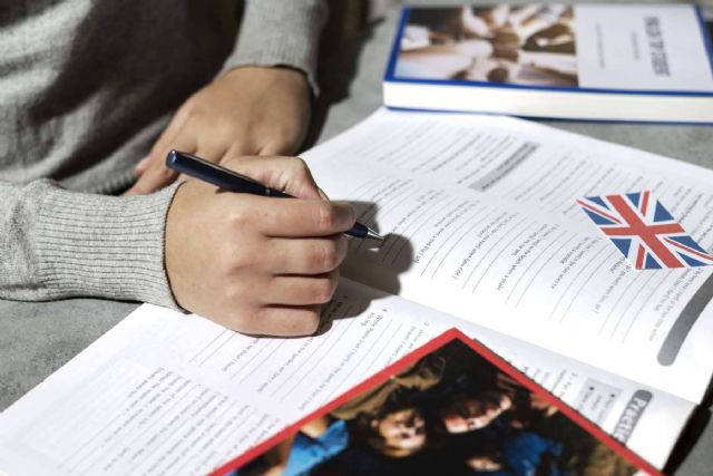 Nueva Exigencia de Certificación en Idiomas para las Oposiciones a la Policía Nacional a Partir de 2025 - 1, Foto 1