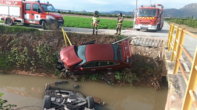 Accidente de tráfico con dos personas heridas en Santomera - 1, Foto 1