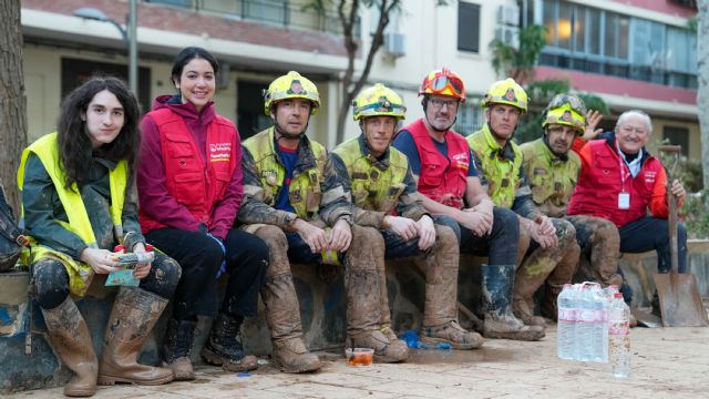 Fundación Madrina habilita una línea para los afectados por la Dana y una casa de acogida para familias víctimas, junto al programa de realojamiento en familias y pueblos familia salva familia - 1, Foto 1