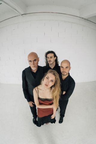 La banda vizcaína Lorelei Green lanza el single de Fuera de foco, uno de los temas de LAVA, que presenta el próximo 20 de noviembre en la Sala Crystal de Bilbao - 1, Foto 1