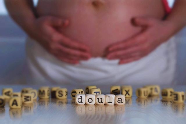 La Doula, un pilar de apoyo emocional y físico en el embarazo - 1, Foto 1